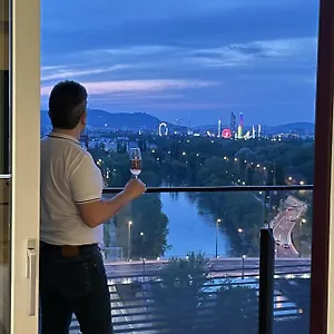  Apartment Royal Swan Skyline,